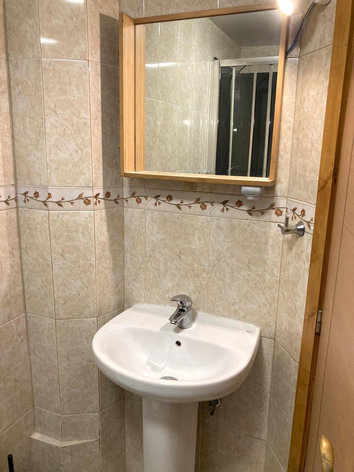 Lisbon T2 Apartment In Typical Villa In Sapadores ลิสบอน ภายนอก รูปภาพ